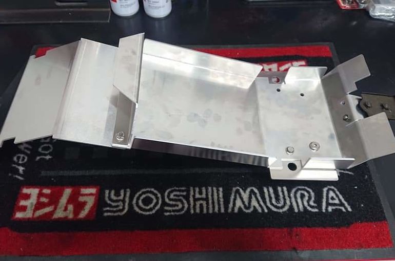 フェンダーレス