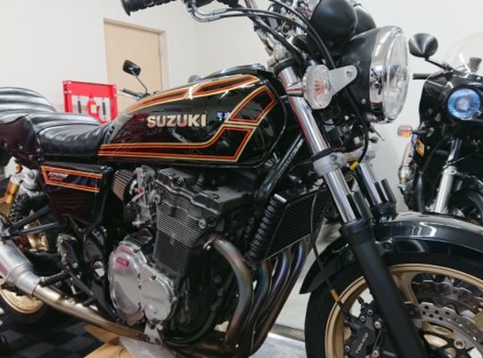 イナズマ1200 カスタム