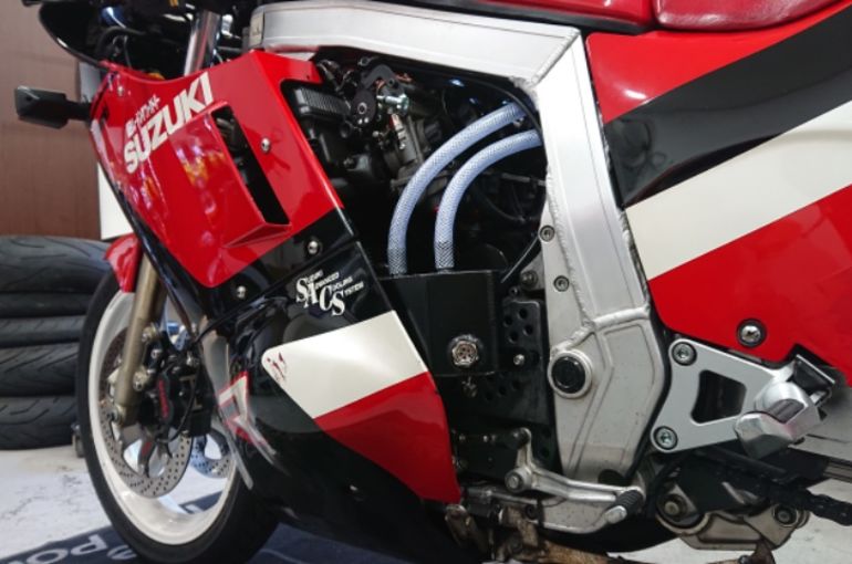 GSX-R750 1100 サイドカバー 2025年最新】Yahoo!オークション -gsx-r1100 カウル(サイド)の