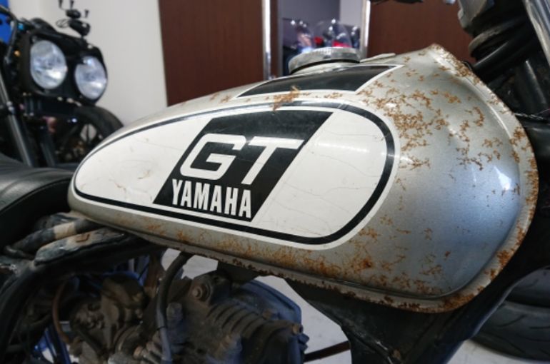 YAMAHA TW200 タンクタンク内部は綺麗でしょうか