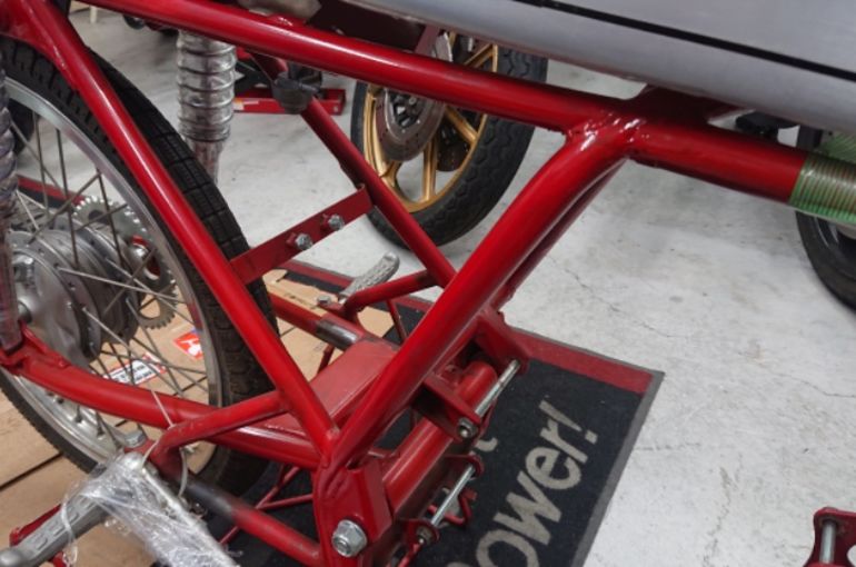 ドリーム50 フレームから作業開始①