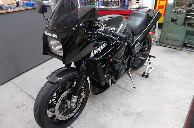 GPZ900R ハンドル交換です( *・ω・)ノ