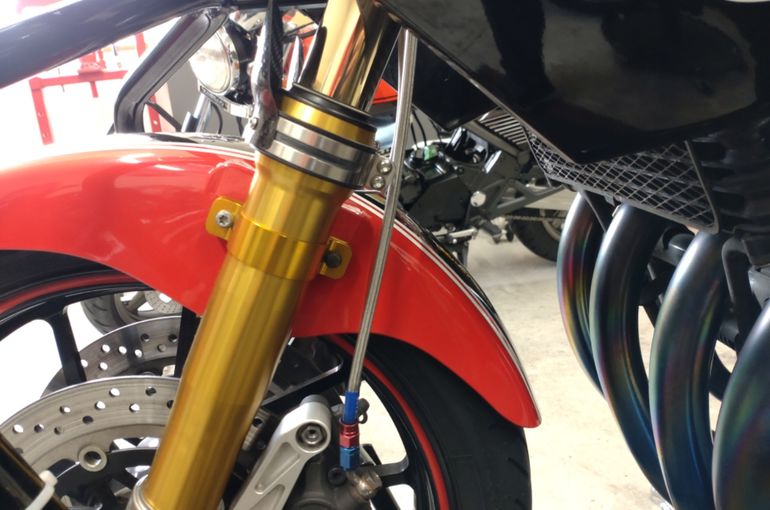 GS1200SS オリジナル正立ステムKIT装着①