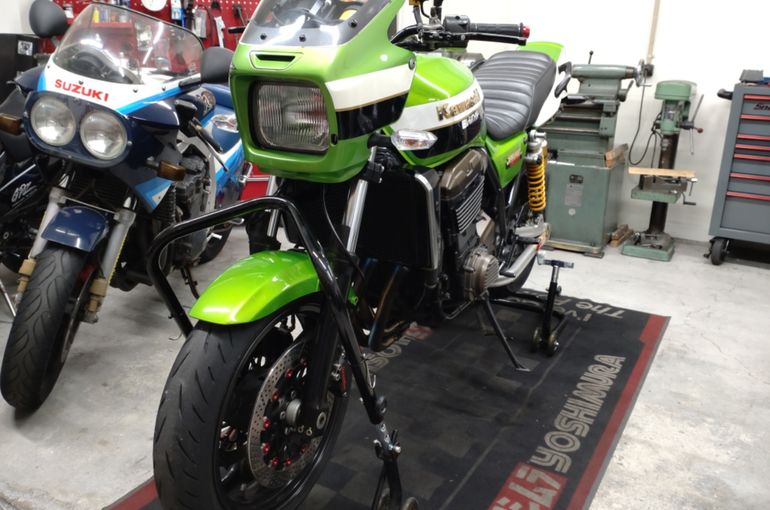 ZRX1200R ホイール交換と点火系強化です(⁠^⁠^⁠)①