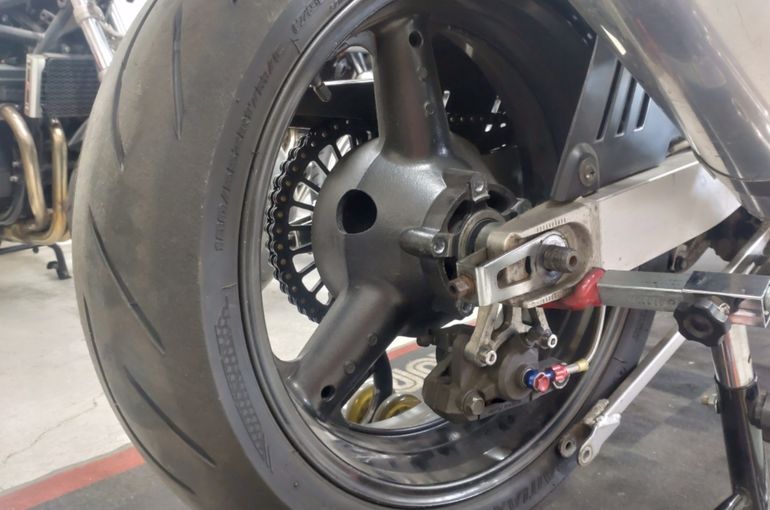 GSX-R1100K リヤホイール5.5Jコンバート!