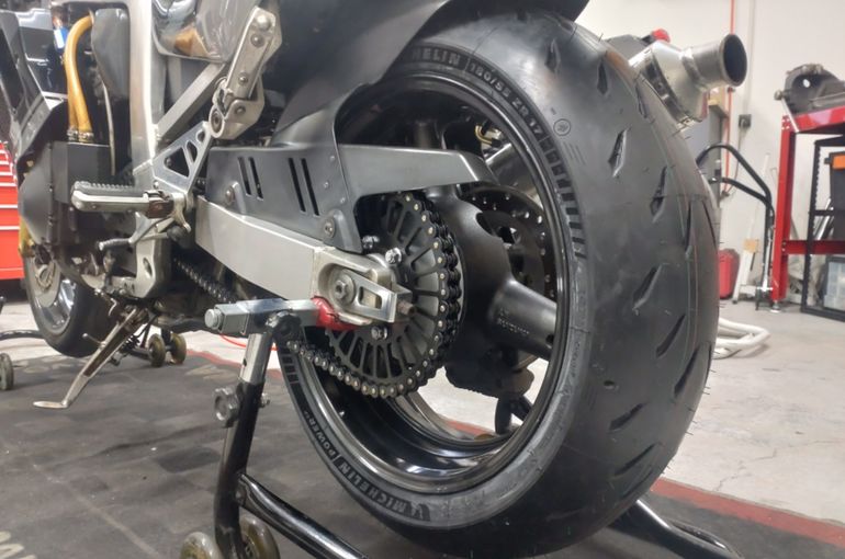 GSX-R1100K リヤホイール5.5Jコンバート!