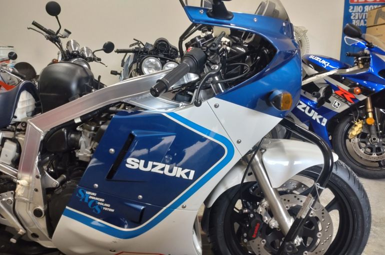 GSX-R1100 メンテナンス
