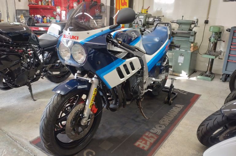 GSX-R1100 転倒修理とカスタム作業です!②