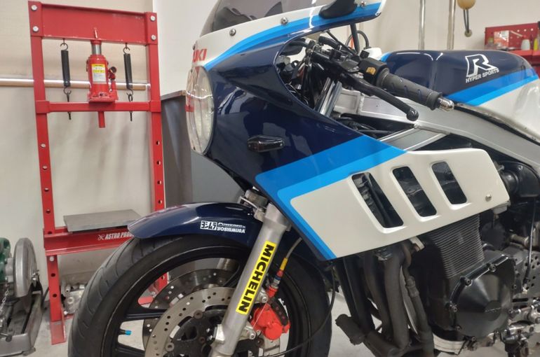 GSX-R1100 転倒修理とカスタム作業です!②