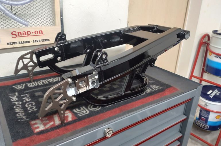 GS1200SS スイングアーム