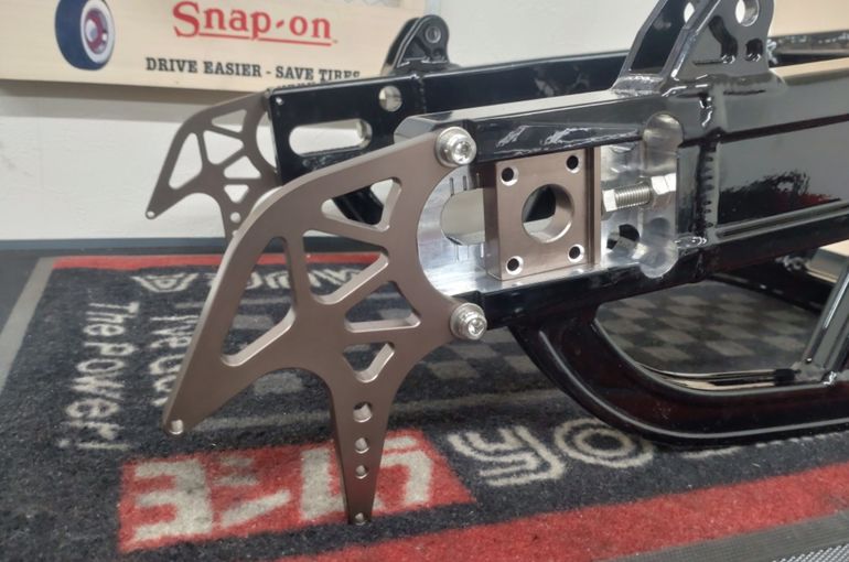 GS1200SS スイングアーム