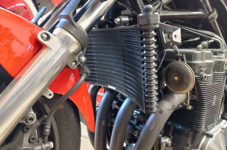 GS1200SS またまたオイルクーラーとバックステップ取付け(⁠^⁠^⁠)