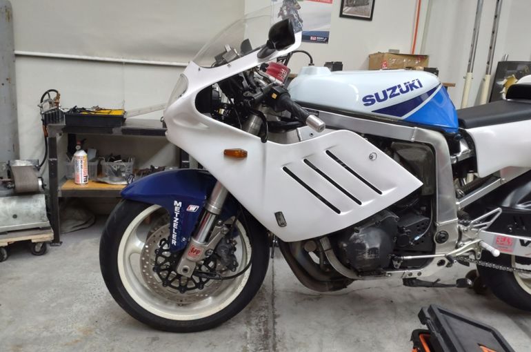 GSX-R1100 レーシングカウル装着⑧