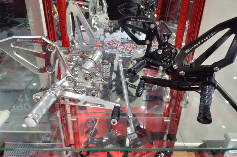 GS1200SS  バックステップ