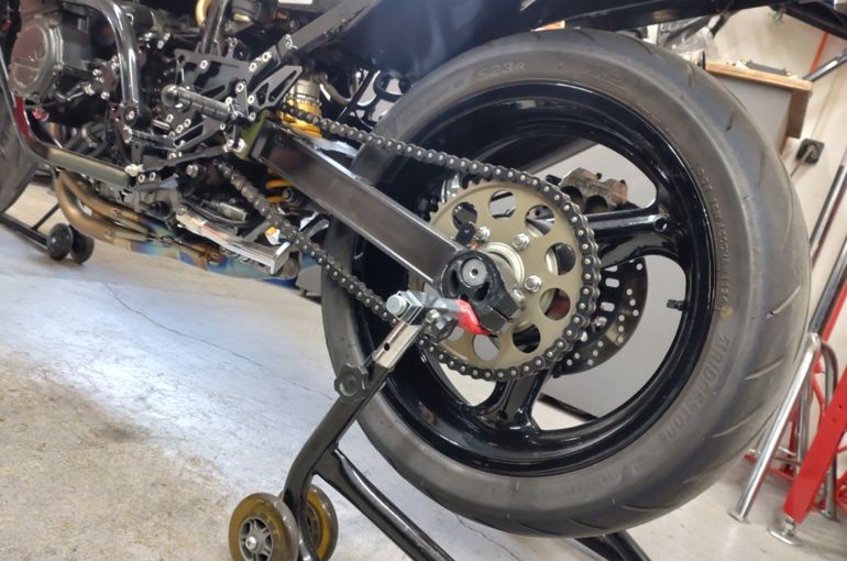 GPZ900R  スイングアーム