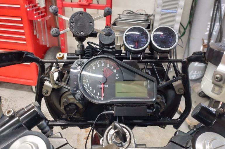 GS1200SSメーター