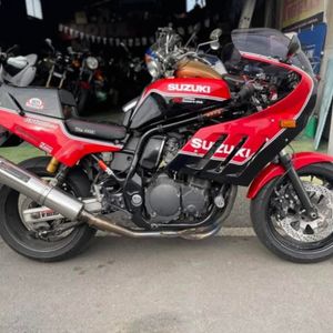スズキ　GS1200SS 純正ライトカバー GS1200SS 小物パーツですm(__)m