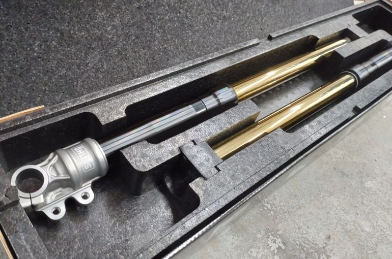 GS1200SS オーリンズ正立フォーク