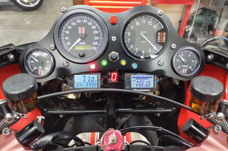 GS1200SS メーター