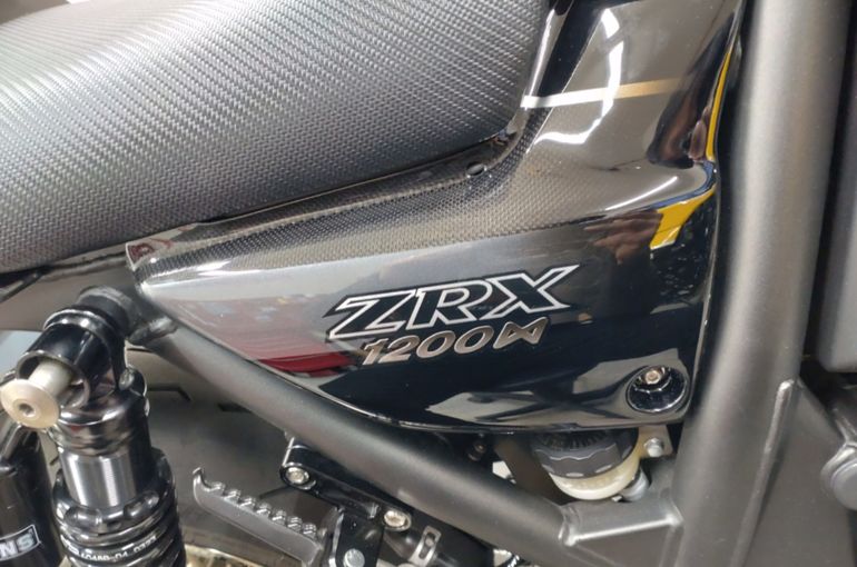 ZRX1200D カスタム