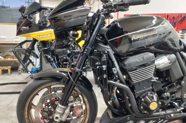 ZRX1200D カスタム