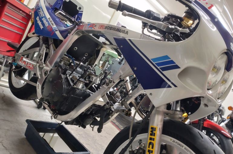 GSX-R750J カスタム