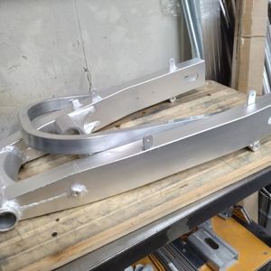 GSX-R750J スイングアーム