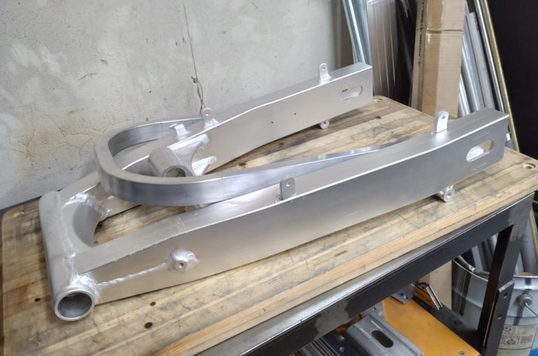 GSX-R750J スイングアーム