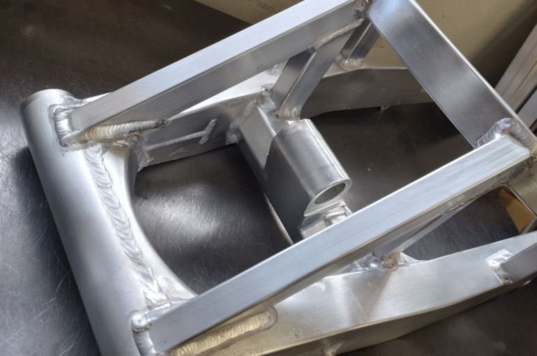 スタビライザー溶接