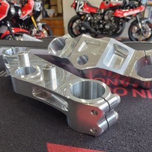 GS1200SS 小物パーツですm(__)m